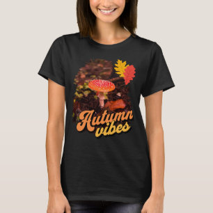 秋のビーブ赤いキノコ Tシャツ