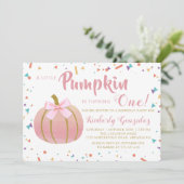 秋のピンク小さなかぼちゃの1st誕生日の写真 招待状 (スタンド正面)