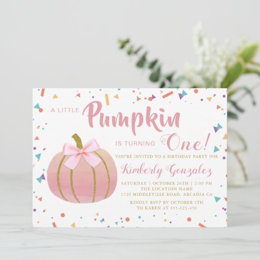 秋のピンク小さなかぼちゃの1st誕生日の写真 招待状 (スタンド正面)