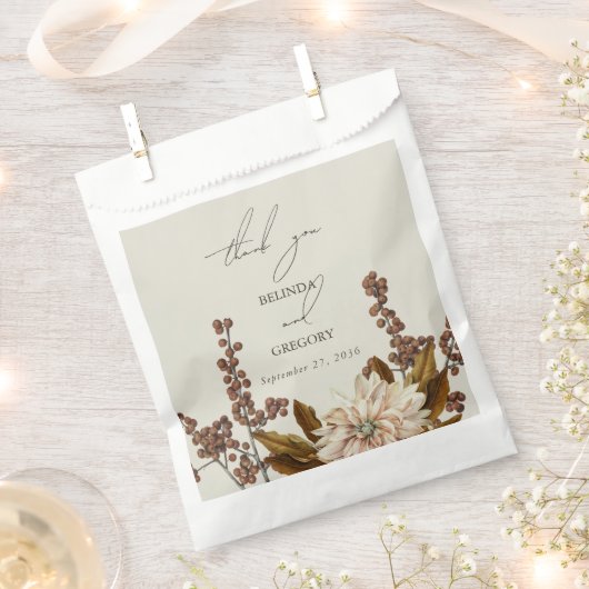 秋のフローラ自然トーンウォーターカラー秋の結婚式 フェイバーバッグ (クリップ留めされた状態)