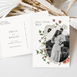 秋のボホ秋の結婚式日付ポストカードの保存 ポストカード<br><div class="desc">この秋のボヘミアのフローラ結婚式エミリアコレクションからの日付はがきを保存する秋の色合いで手書きの花模様を特徴のバーガンディ、ピンクと金ゴールドの美しいカップルの写真をフレーム。簡単かつ迅速に詳細でパーソナライズする。単に'it'ボタンを押しカスタマイズて、文字のスタイルと配置をさらに再配置し、フォーマットする。</div>