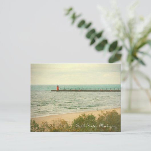 秋のミシガン州サウスヘイブン灯台ポストカード ポストカード (スタンド正面)