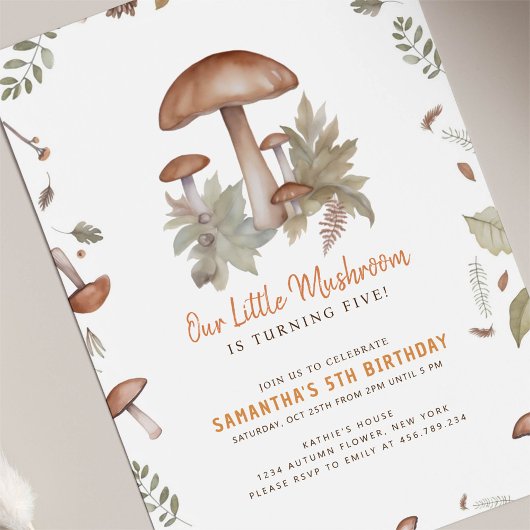 秋のモダンポルチーニのキノコの森の誕生日 招待状