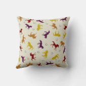 秋のモノグラムの秋リーフ馬模様 クッション (裏面)