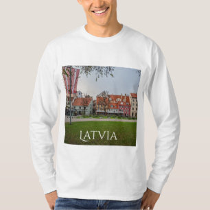 秋のリガ旧市街 Tシャツ