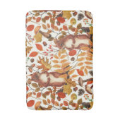 秋のリスと秋の花が白く咲く バスマット (正面縦)