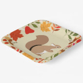 秋のリス ペーパープレート (傾斜あり)