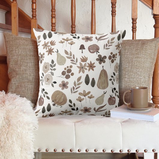 秋の収穫時期を控えたカボチャと葉 クッション