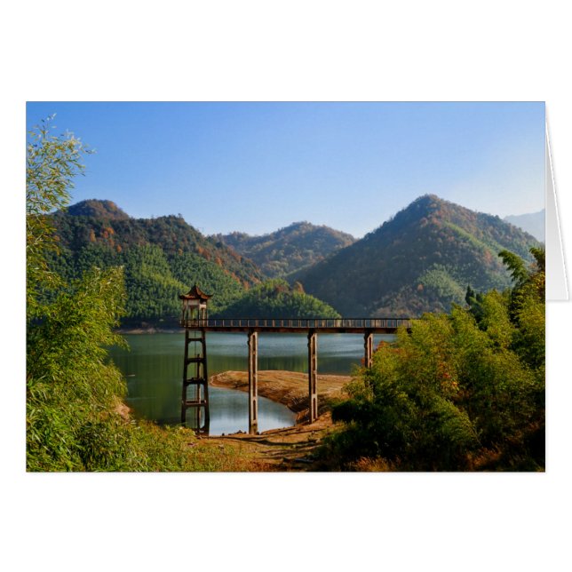 秋の塔 (正面横)