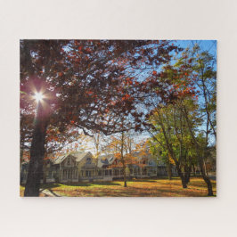 秋の太陽とコテージ – マーサのブドウ園 ジグソーパズル