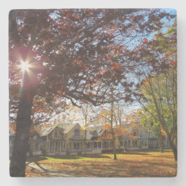 秋の太陽とコテージ – マーサのブドウ園 ストーンコースター