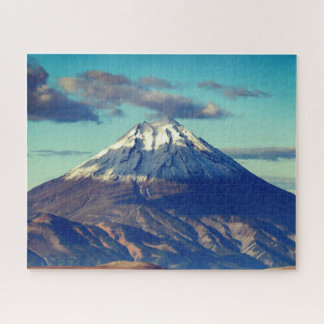 秋の山の眺め:火山の雪をかぶったコーン ジグソーパズル