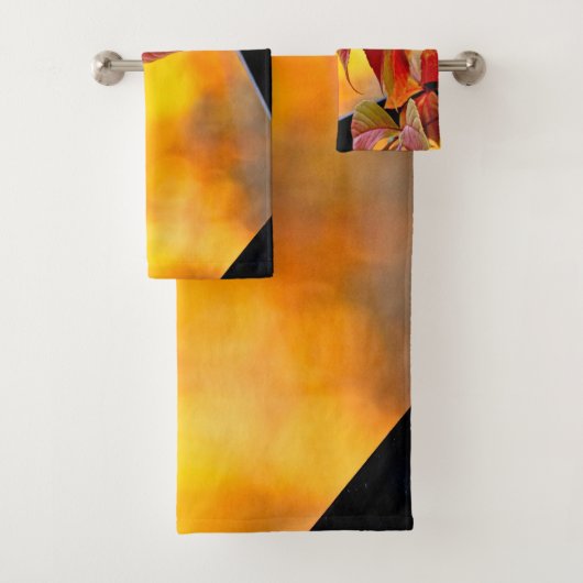 秋の庭葉の美しい赤いつる植物 バスタオルセット (インサイチュ)