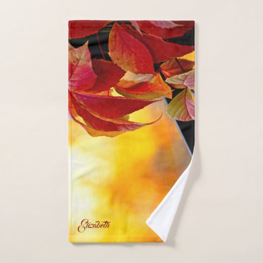 秋の庭葉の美しい赤いつる植物 バスタオルセット (ハンドタオル)