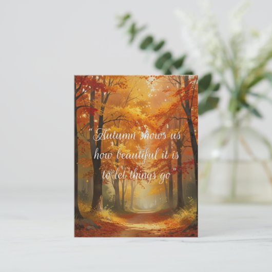 秋の引用文の森の木離れ々の道 ポストカード (スタンド正面)