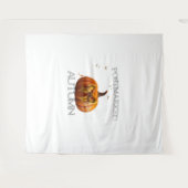 秋の必需品Tシャツ タペストリー (正面(横))