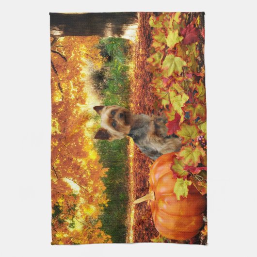 秋の感謝祭- Tucker -ヨークシャーテリア キッチンタオル (縦)