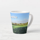 秋の散歩in the country - Small パーソナライズされた カフェラテマグ (右アングル)