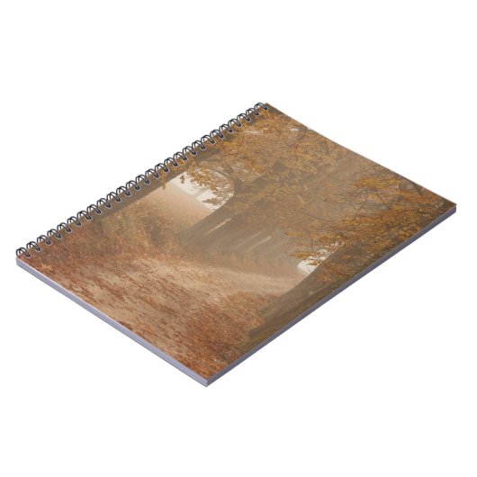 秋の木々が並ぶ木道の写真 ノートブック (左側)