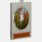 秋の木々とブルースカイ秋の自然写真 シルバープレートバナーオーナメント (右)