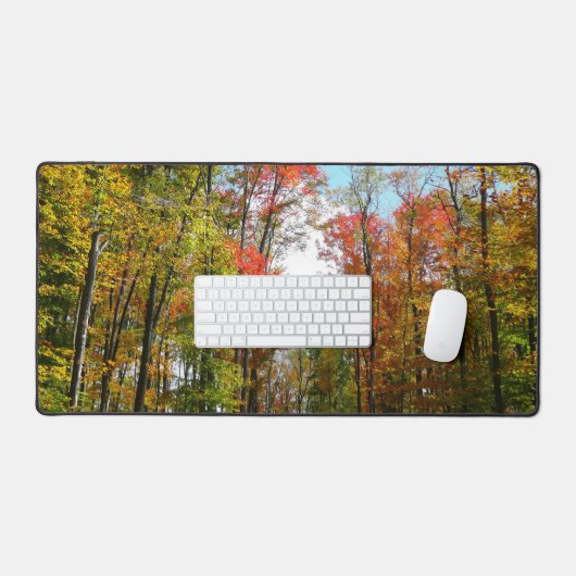 秋の木々とブルースカイ秋の自然写真 デスクマット (キーボード&マウス)