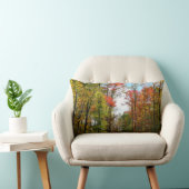 秋の木々とブルースカイ秋の自然写真 ランバークッション (椅子)