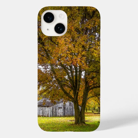秋の木と納屋 Case-Mate iPhoneケース (裏面)
