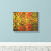 秋の木の反射 キャンバスプリント (インサイチュ (ウッドフロア))