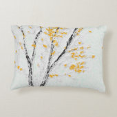 秋の木の枝と黄色の紅葉 アクセントクッション (裏面)