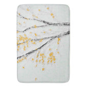 秋の木の枝と黄色の紅葉 バスマット (正面縦)