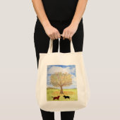 秋の木ダッシュンドドッグ絵画ズ トートバッグ (正面(商品))