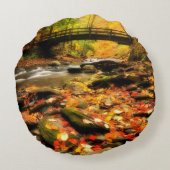 秋の木橋そして入り江 ラウンドクッション (裏面)