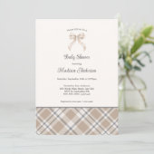 秋の格子縞リボン中立ジェンダー赤ちゃんシャワー 招待状 (スタンド正面)