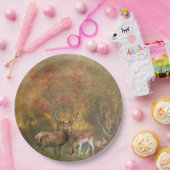 秋の森の中で枯れる ペーパープレート (パーティー)