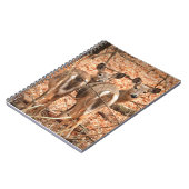 秋の森の中で白い尾の雌鹿と子鹿 ノートブック (左側)