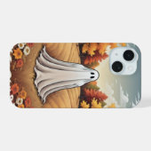 秋の森の幽霊 iPhone 15ケース (裏面横)