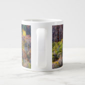 秋の森の木の空中観カラフル光 ジャンボコーヒーマグカップ (裏面)