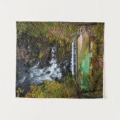 秋の森を流れる水 タペストリー (正面(横))