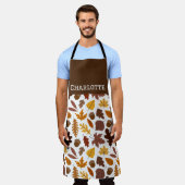 秋の模様オールオーバープリントエプロン エプロン (着用した状態)