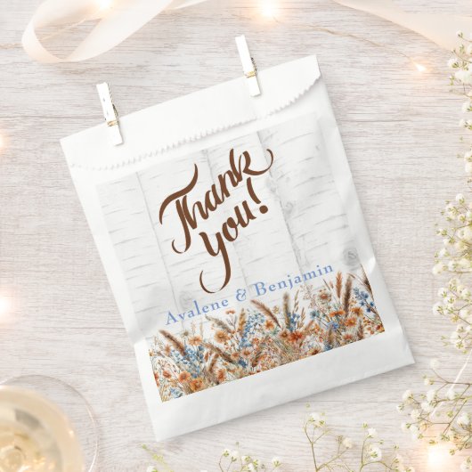 秋の樺の木の木と野結婚花 フェイバーバッグ (クリップ留めされた状態)