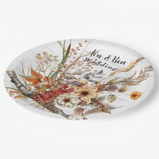 秋の樺の木の木と野結婚花 ペーパープレート (アングル)