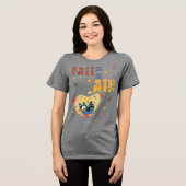 秋の気配を感じるアライグマ トライブレンドＴシャツ (正面全面)