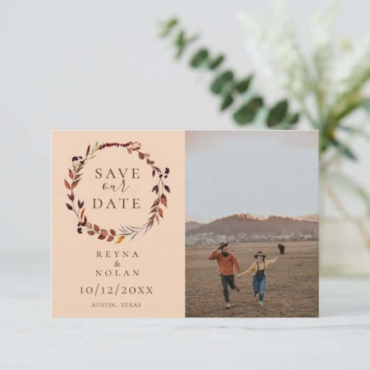 秋の水彩の葉のリース日付の写真を保存 案内状 (スタンド正面)