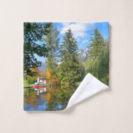 秋の池がよどむ ウォッシュタオル