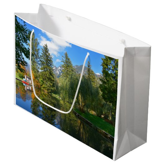 秋の池がよどむ ラージペーパーバッグ (正面アングル)