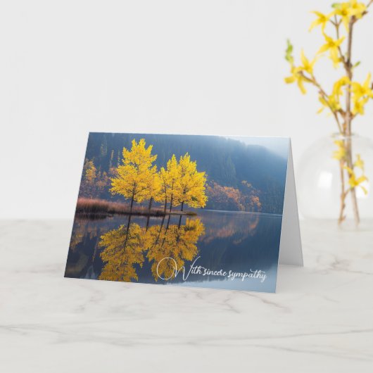 秋の湖と木の悔やみや弔慰 カード (黄色い花)