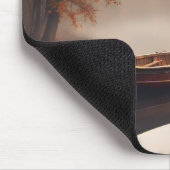 秋の湖に浮かぶ木舟 マウスパッド (コーナー)