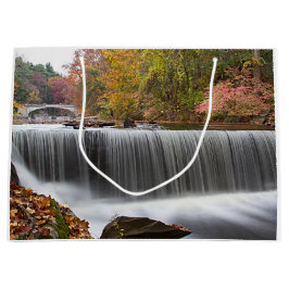 秋の滝アットバンデルビルド ラージペーパーバッグ