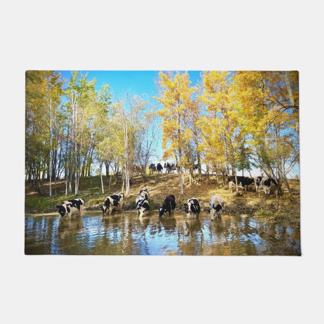秋の牛と池の扉マット ドアマット (正面)