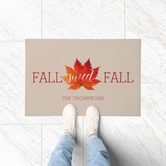 秋の甘い落葉 赤い秋のイロハカエデの葉 ドアマット (室内)